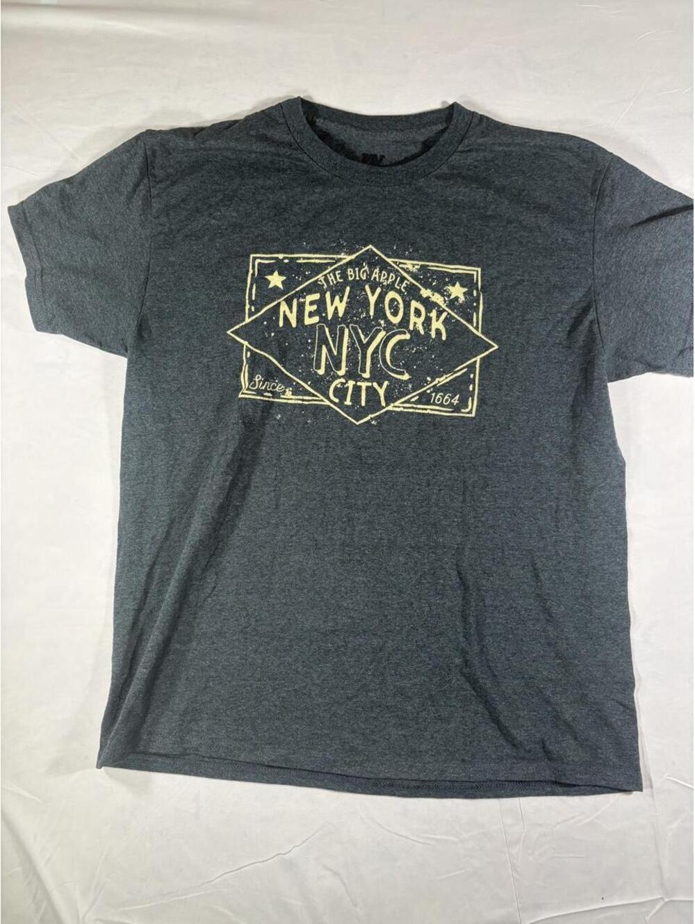 Apple Men's Grey and Black Tshirt